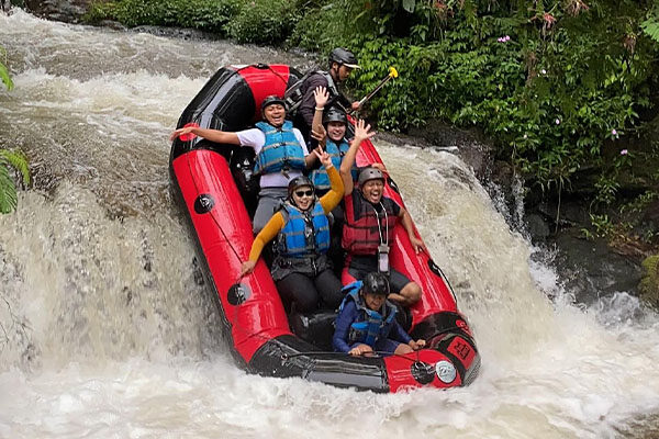 paket tour - rafting